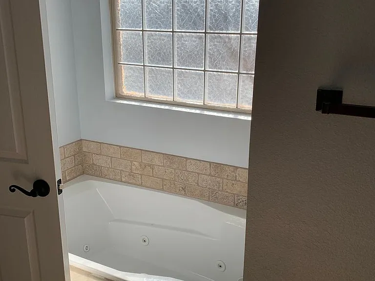 2225 Jadyn Ln — Photo 24