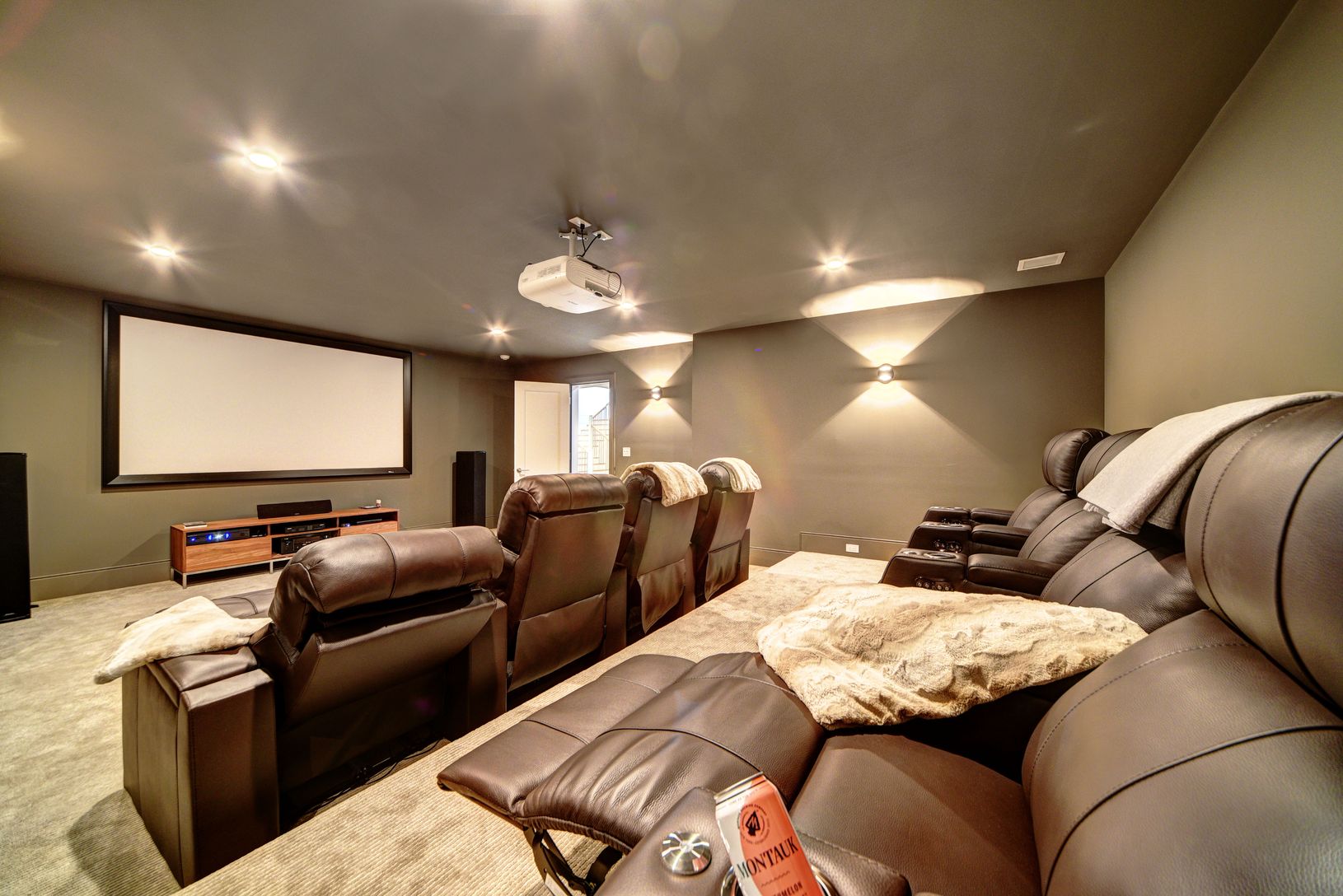  Relax and Enjoy Home Theater Viewing