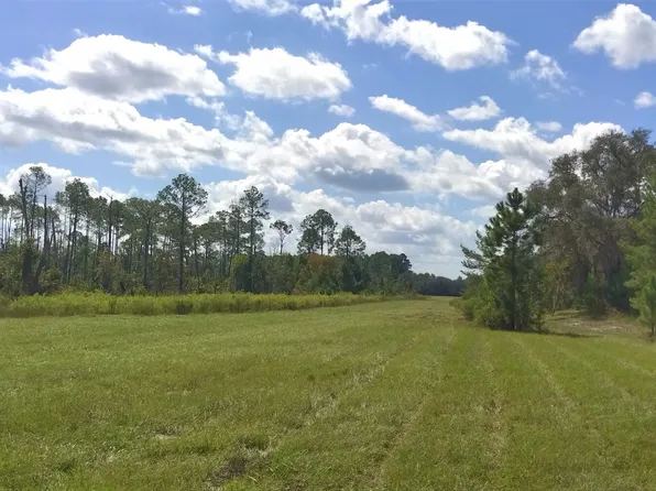 1584 County Road 308, Crescent City, FL 32112