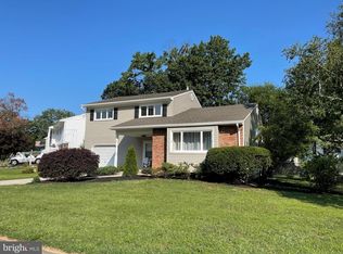 14 Blackbird Dr, Hamilton, NJ 08619