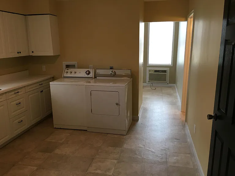 310 Thompson St #A — Photo 6