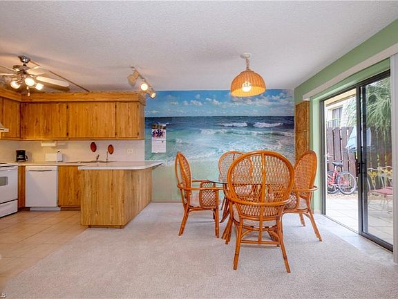 4th image of 4053 Sandlewood Ln APT 2