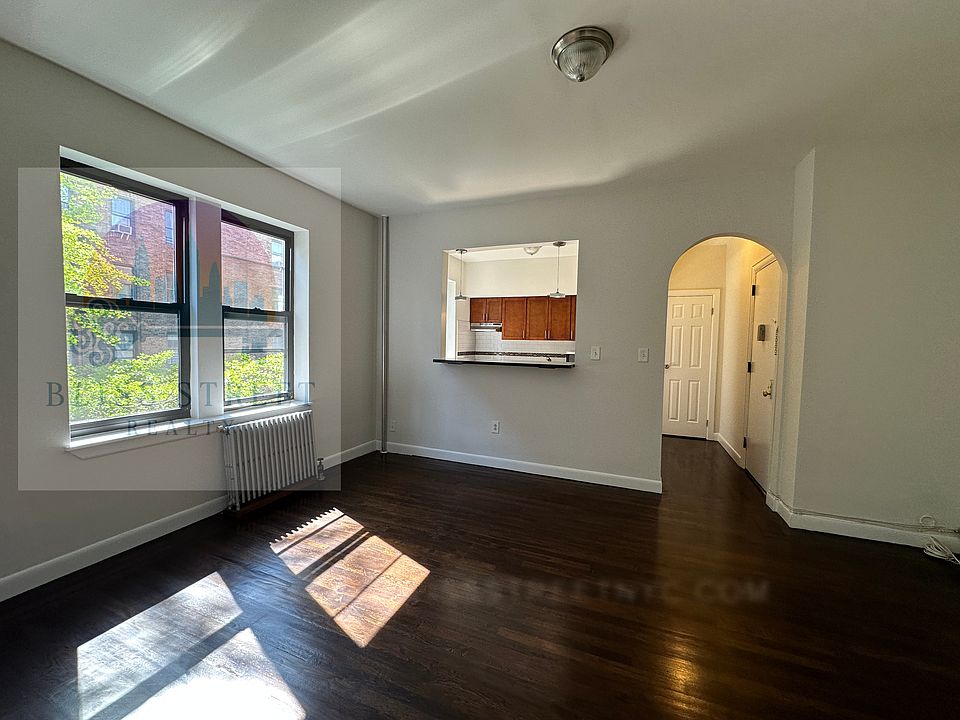 1st image of 4556 42nd St APT 2D