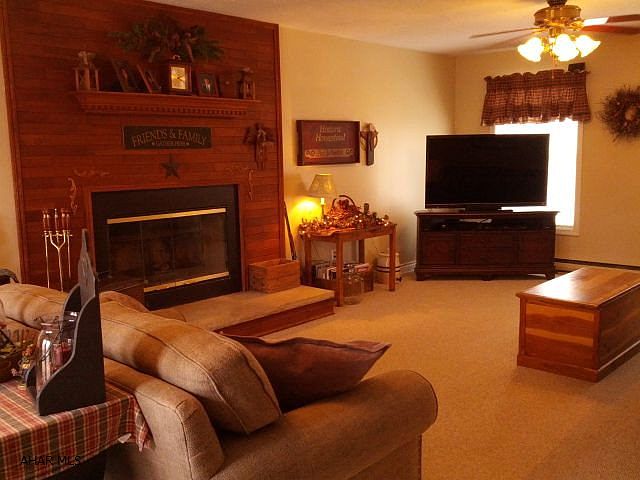 1st image of 173 Pine Grove Ln