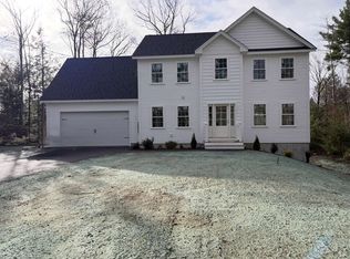 136 Willard Rd, Ashburnham, MA 01430