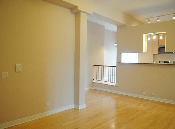 4th image of 2300 S Central Ave APT 19