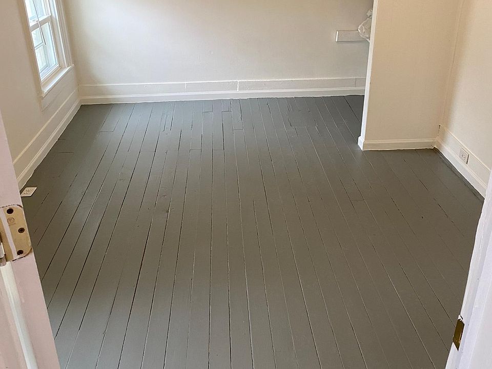 322 E Henry St Charlotte MI Zillow