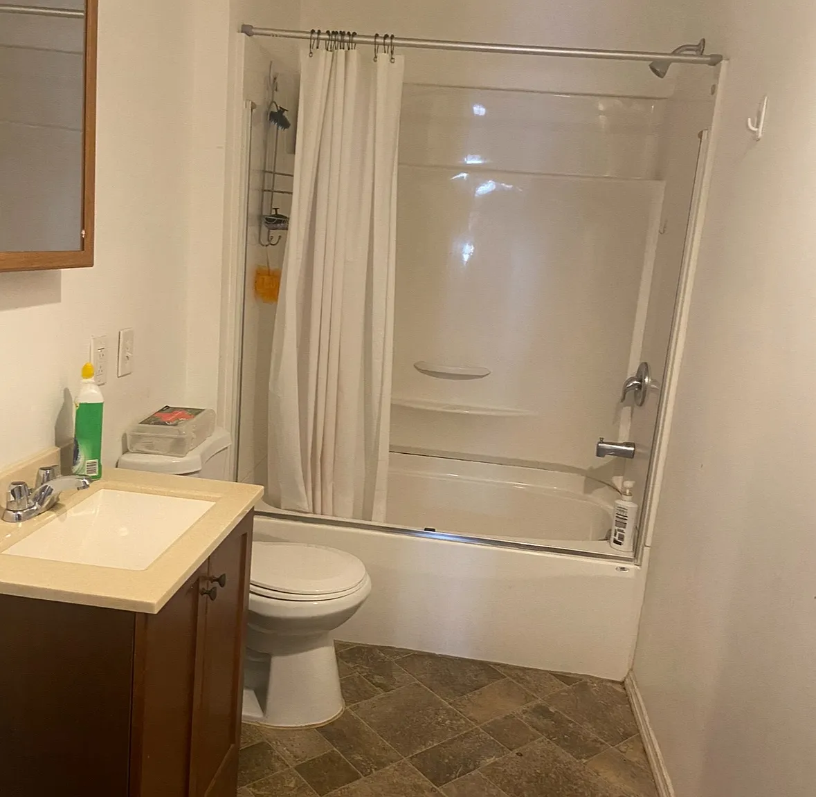 3 bed, 1200 sqft, $475 — Photo 3