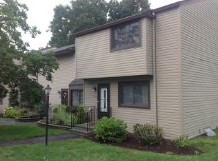 12 Knightsbridge, Poughkeepsie, NY 12603