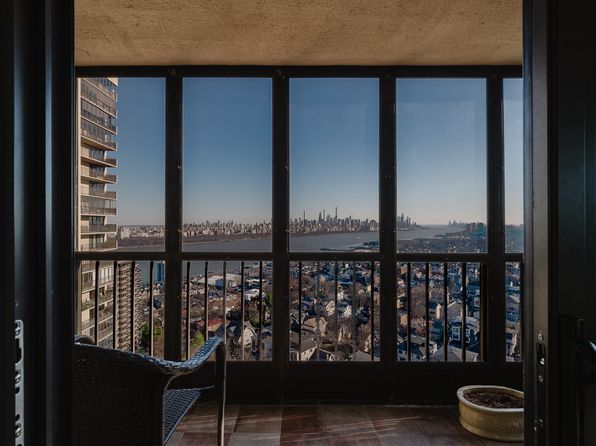 200 Winston Dr APT 2319