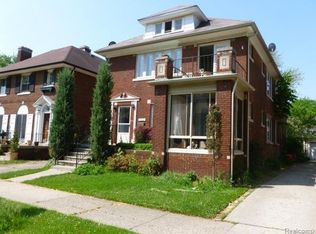 1313 Somerset Ave, Grosse Pointe Park, MI 48230