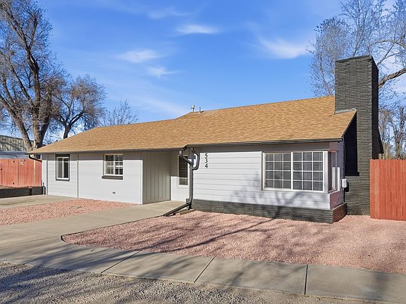 3rd image of 534 S Summit View Dr