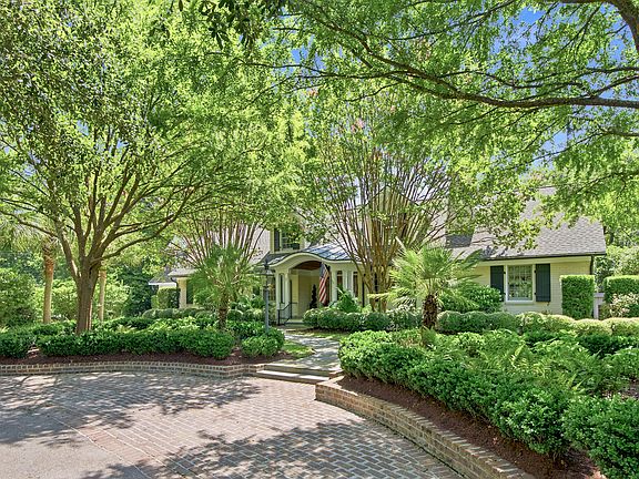 2nd image of 7 Cochran Ct