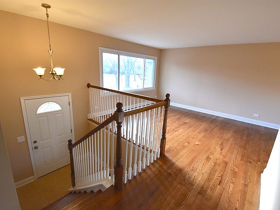 3rd image of 2912 Brentwood Ct