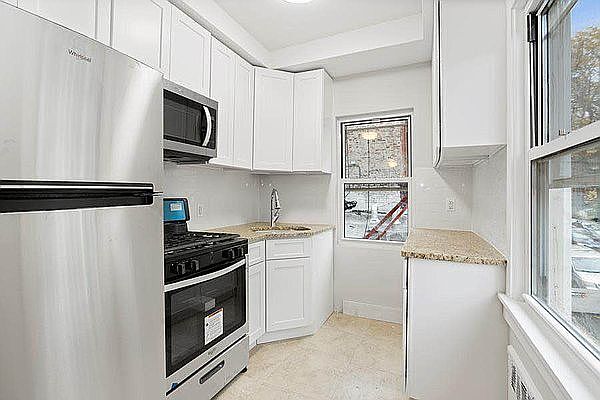 1st image of 513 5th Ave #1