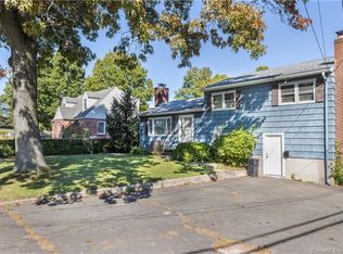 107 Meloy Rd, West Haven, CT 06516