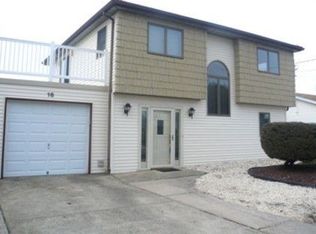 16 Albert Dr, Manahawkin, NJ 08050