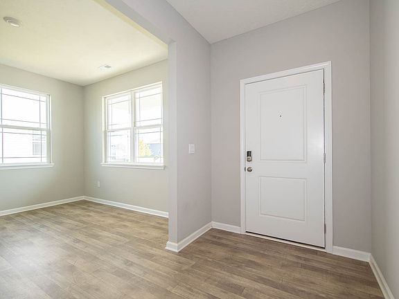 4th image of 1830 Downey Ln