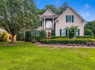 1916 Strathmore Dr, Greensboro, NC 27410