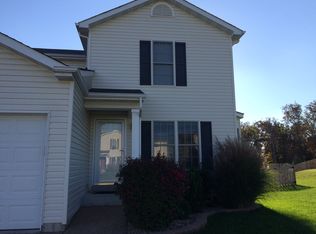 1070 Chesterfield Dr, Wentzville, MO 63385