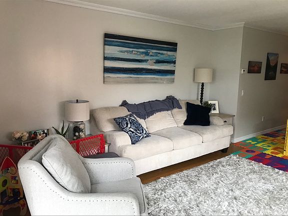 3rd image of 21 Lake St APT 5A