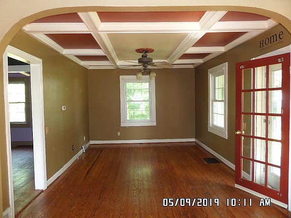 3rd image of 1010 Laurel St