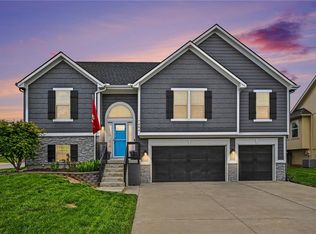 7404 NE 109th St, Kansas City, MO 64157