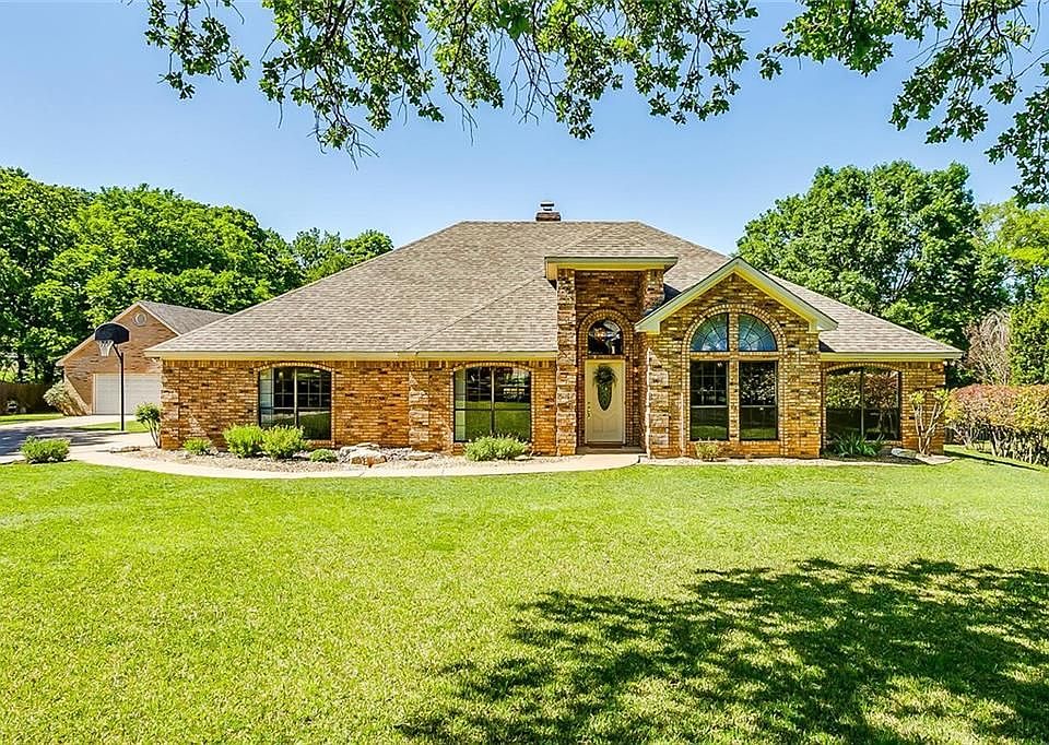 1st image of 1803 Lakeridge Dr