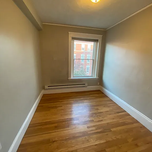 422 Hanover St #4 — Photo 11
