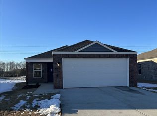 3182 Wolf Creek St, Springdale, AR 72764