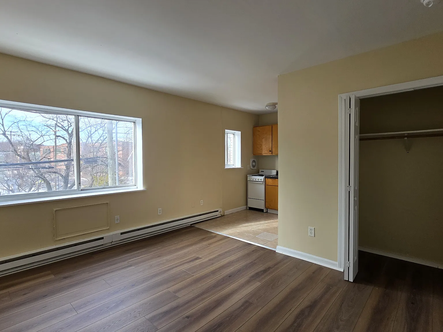 Studio, $1,150 — Photo 2