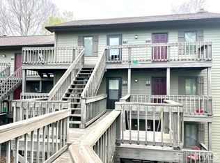 9179 S Pointe Retreat Dr #20, Bloomington, IN 47401