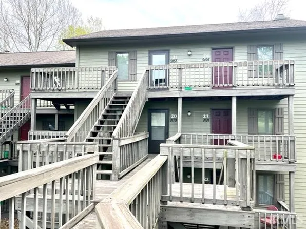 9179 S Pointe Retreat Dr #20, Bloomington, IN 47401