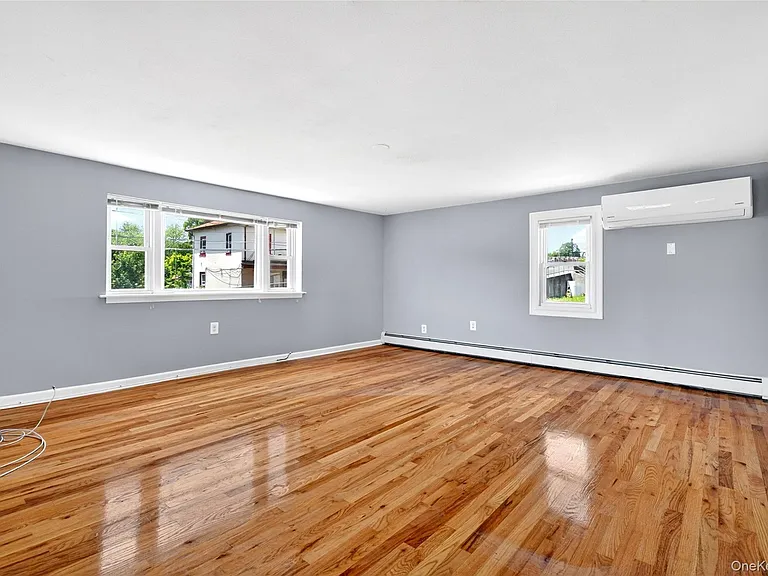 58 Samsondale Ave #A — Photo 12