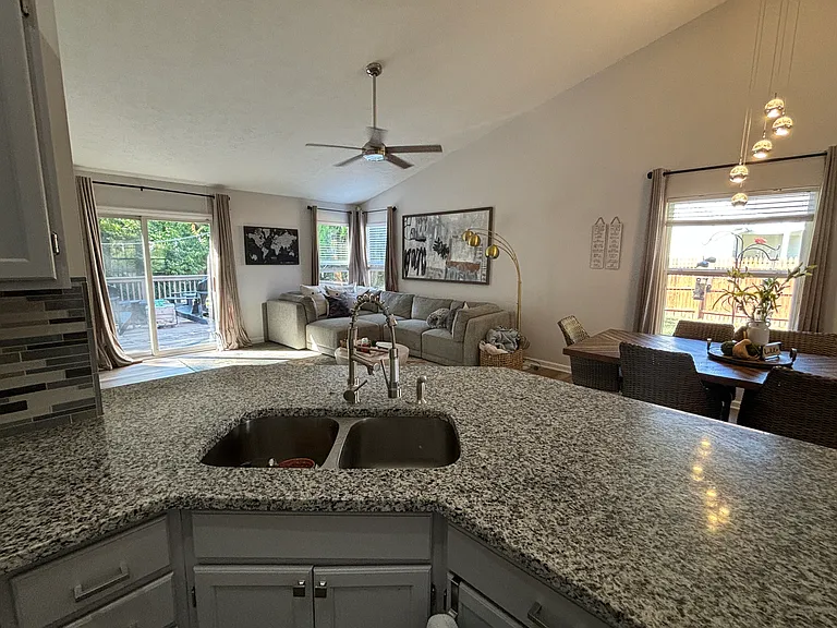 218 Walter Ct — Photo 21
