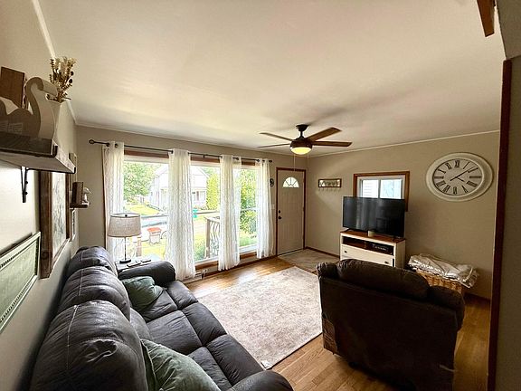 2nd image of 553 Kibler Ave
