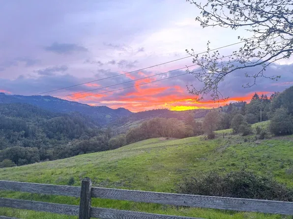 9198 Fort Seward Rd, Blocksburg, CA 95514