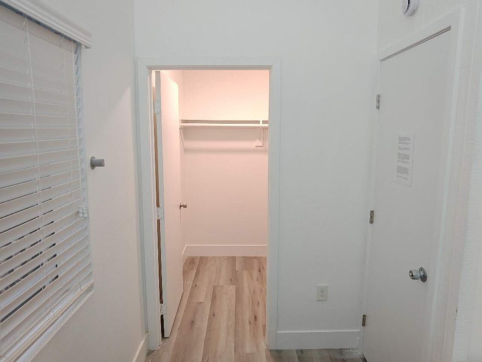 2nd image of 3721 S San Pedro St