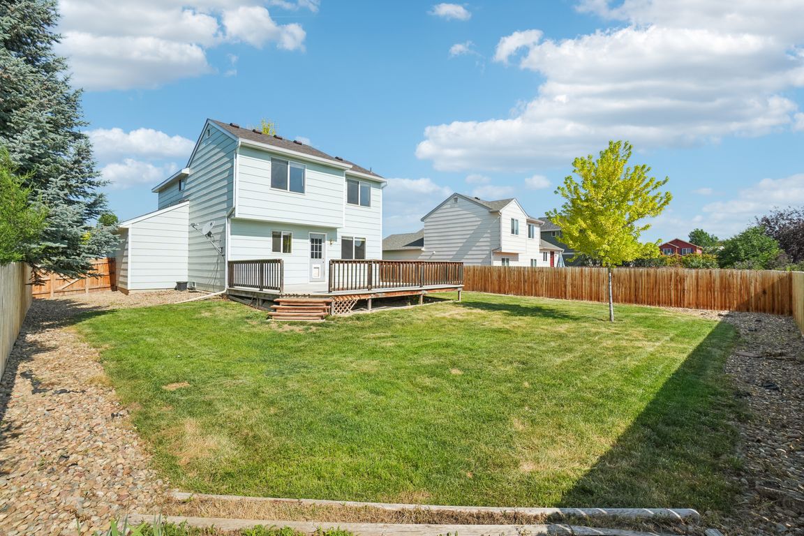 Crestwood Cir-S3006-036.jpg