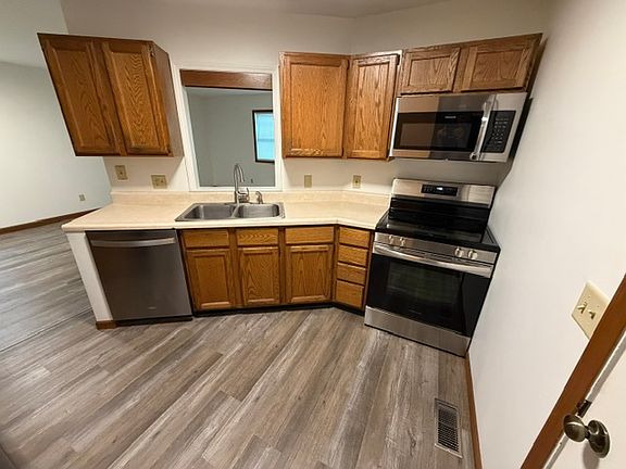 2nd image of 645 N Washington St #645