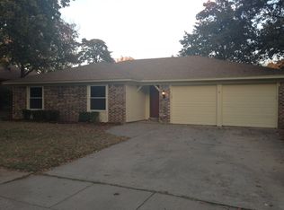 3404 Pin Oak Ln, Bedford, TX 76021