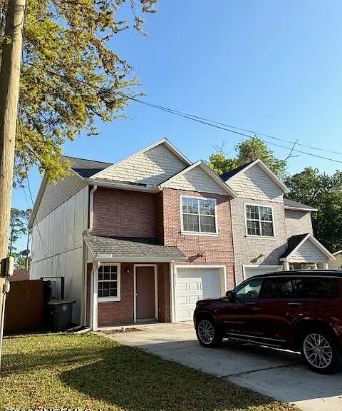 2135 Ashland St — Photo 4