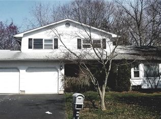 14 Hamilton Dr, East Brunswick, NJ 08816