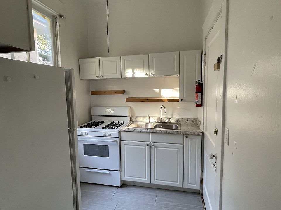 1st image of 4620 Saint Charles Ave APT D