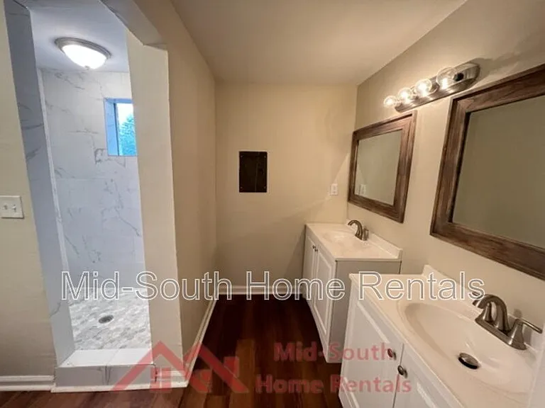 858 Eyers Rd — Photo 16