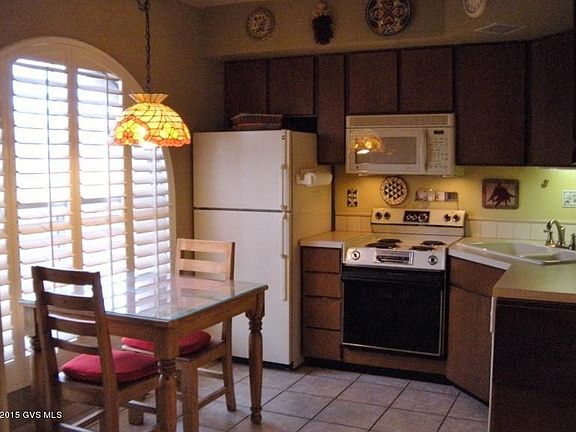 4th image of 224 W Paseo Del Prado
