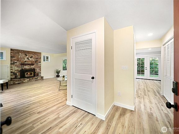 4th image of 9414 49th Avenue Ct
