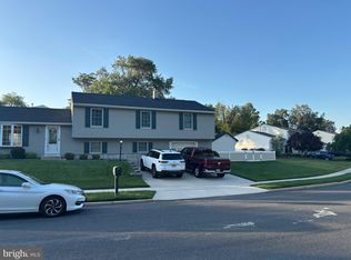 27 Dunlin Way, Sicklerville, NJ 08081