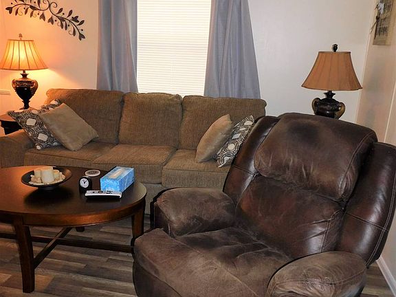 5th image of 209 Town And Country Blvd #3