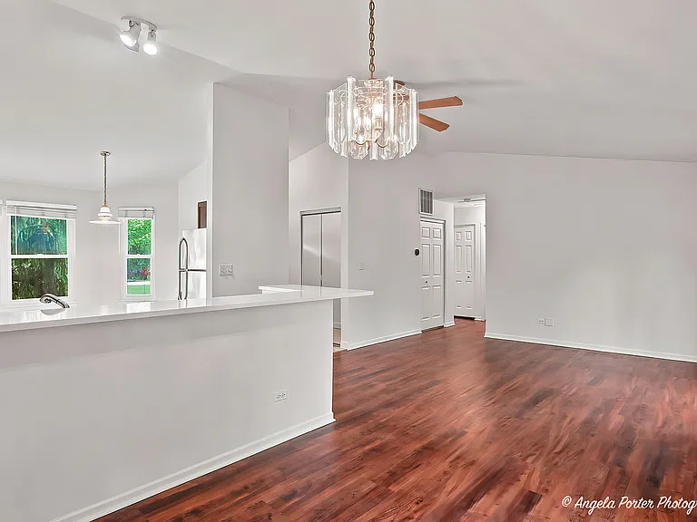 3287 Medford Ct — Photo 5